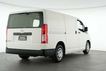 https://vehicle-cdn.autoleague.cloud/30641_U512703_8.jpg