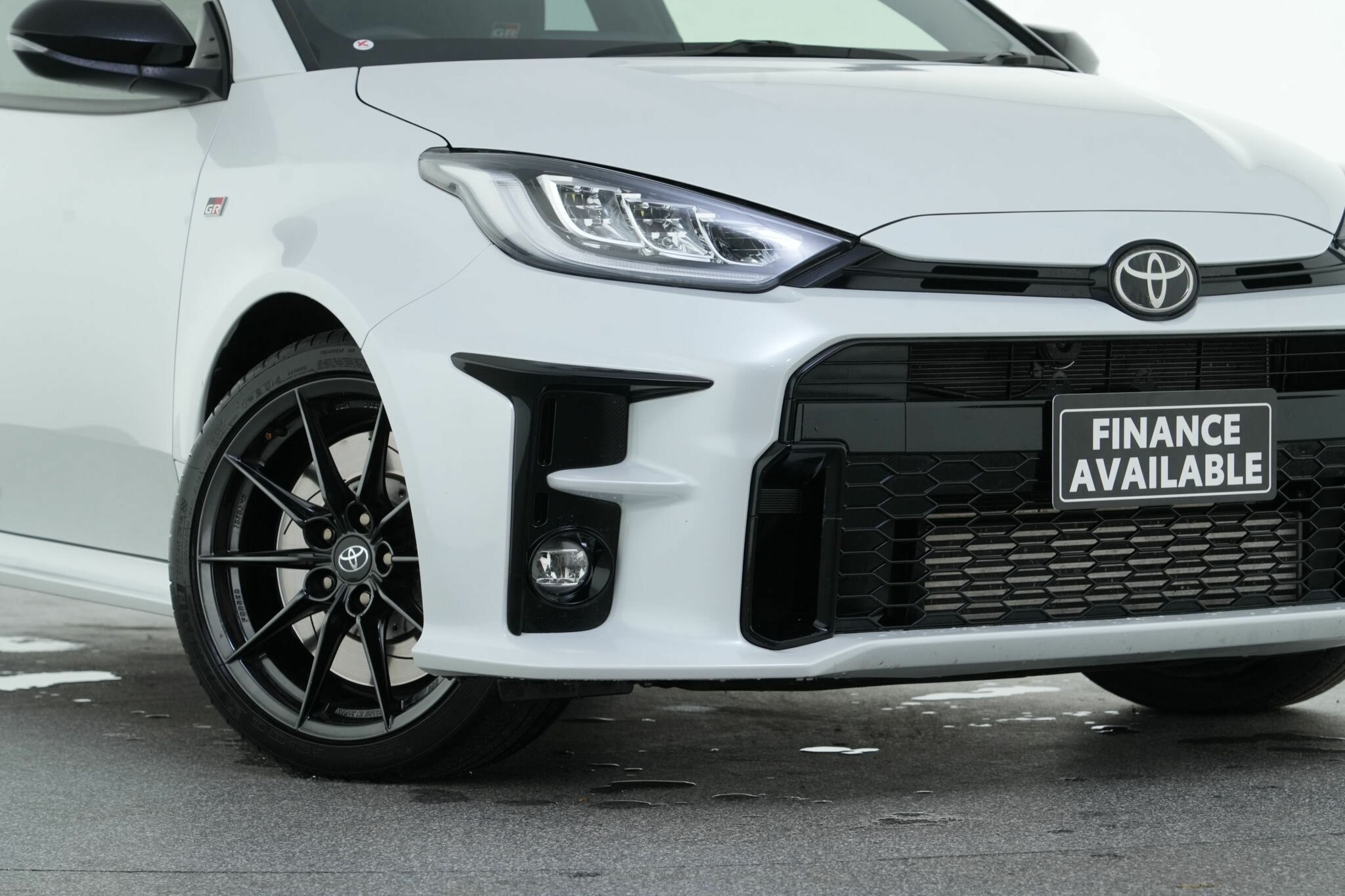 Toyota Yaris image 2