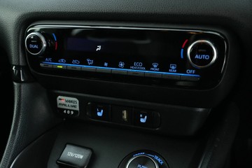 https://vehicle-cdn.autoleague.cloud/30641_U512705_24.jpg