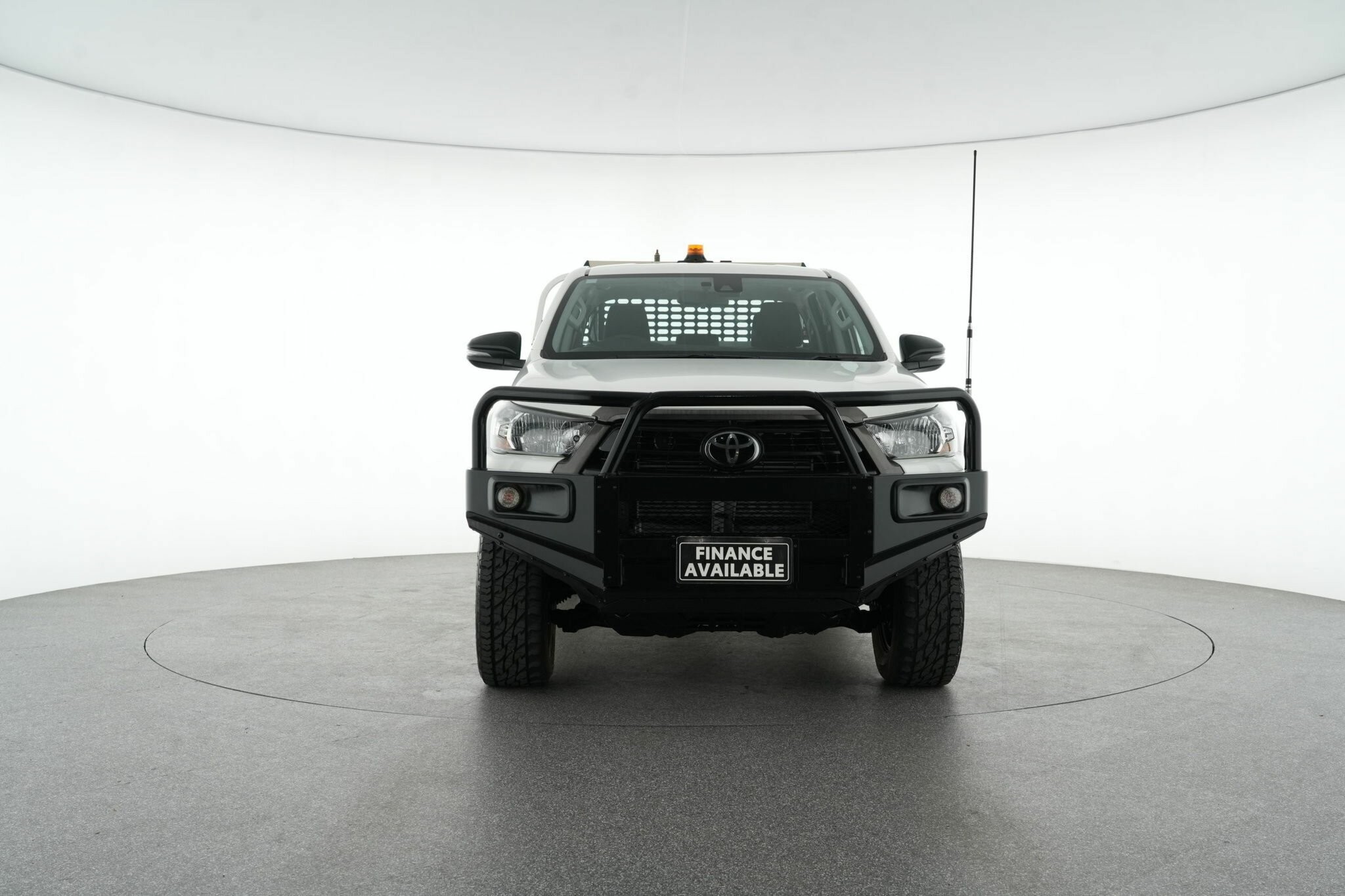Toyota Hilux image 3