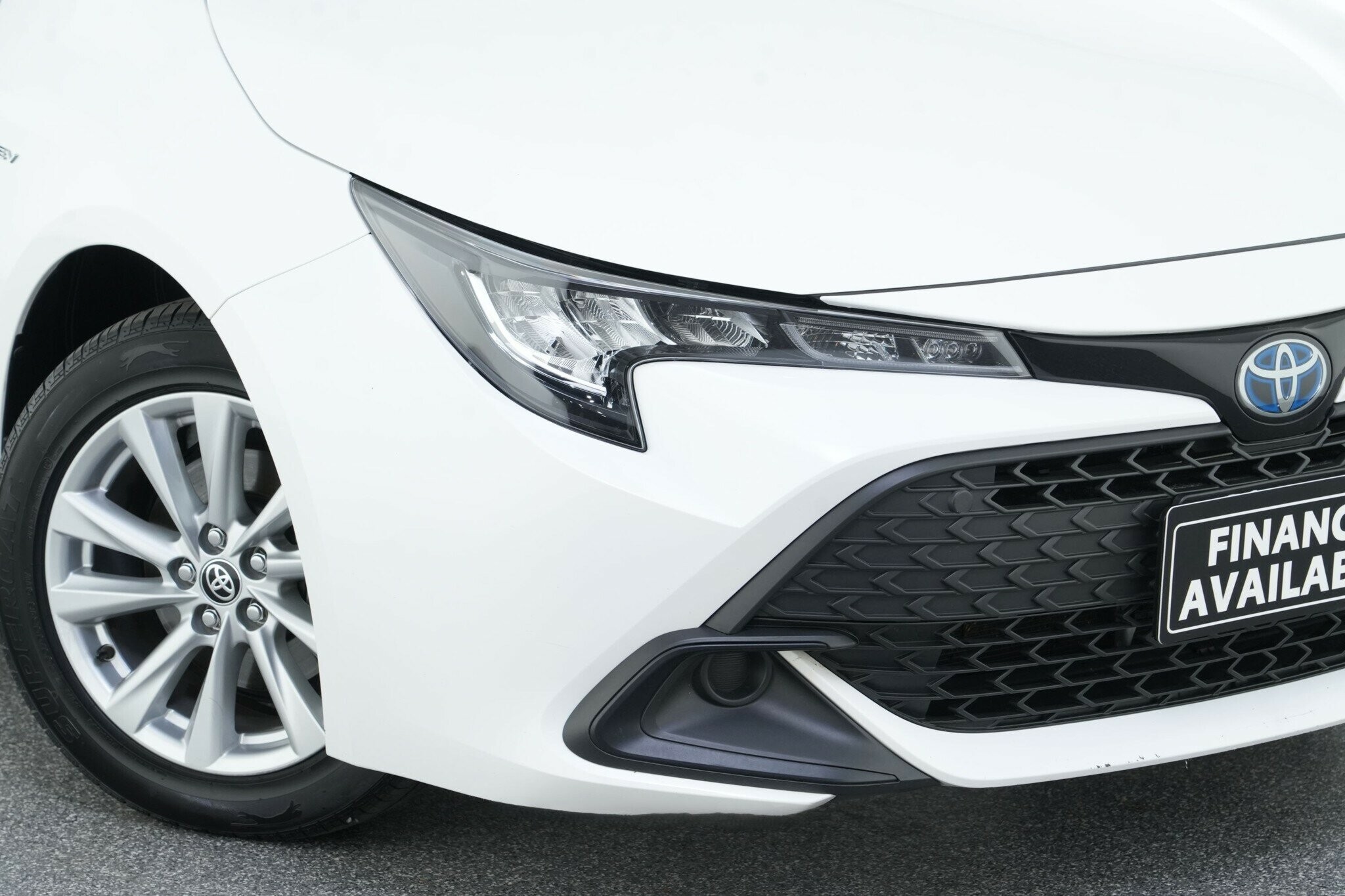 Toyota Corolla image 2