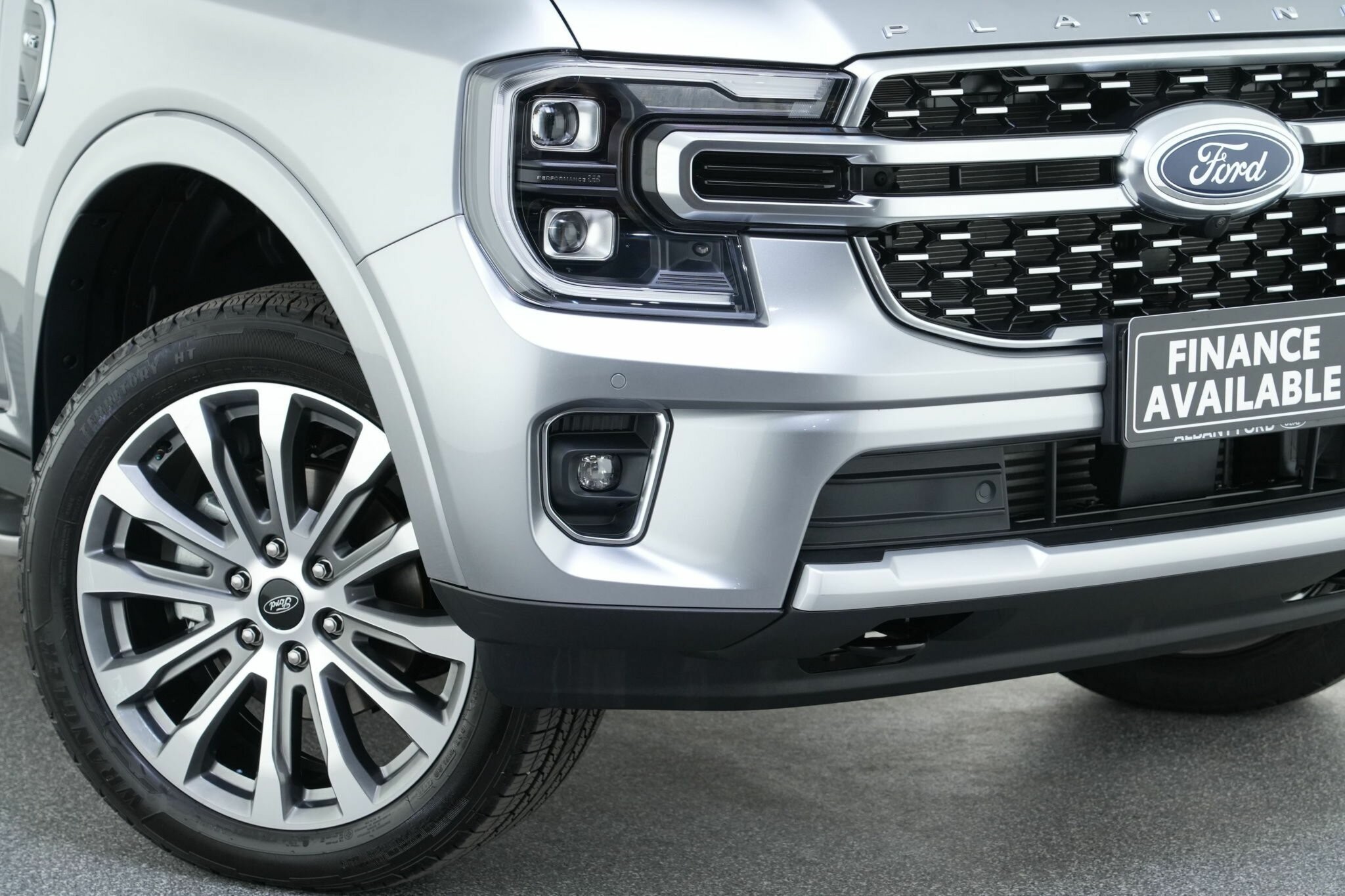 Ford Everest image 2