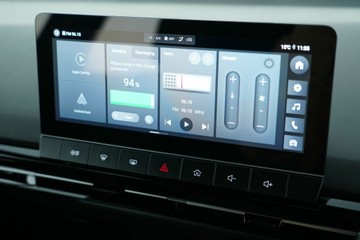 https://vehicle-cdn.autoleague.cloud/30641_U512747_21.jpg