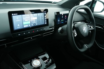 https://vehicle-cdn.autoleague.cloud/30641_U512747_25.jpg