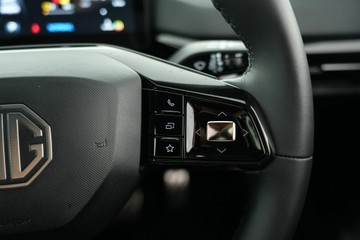 https://vehicle-cdn.autoleague.cloud/30641_U512748_19.jpg