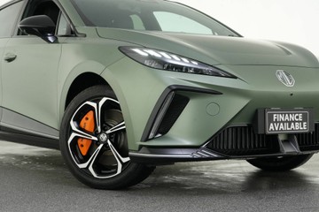 https://vehicle-cdn.autoleague.cloud/30641_U512748_2.jpg