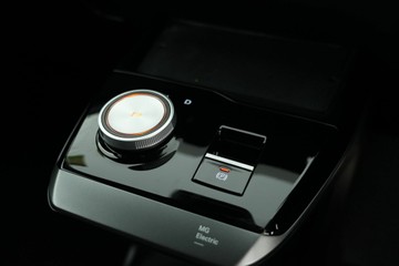https://vehicle-cdn.autoleague.cloud/30641_U512748_20.jpg