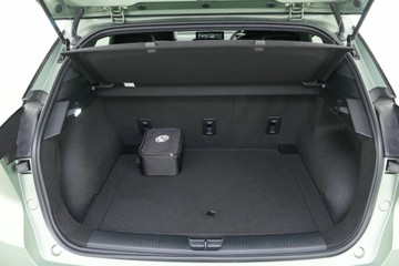 https://vehicle-cdn.autoleague.cloud/30641_U512748_9.jpg