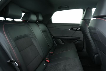 https://vehicle-cdn.autoleague.cloud/30641_U512749_13.jpg