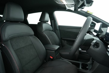 https://vehicle-cdn.autoleague.cloud/30641_U512749_18.jpg