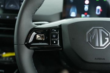 https://vehicle-cdn.autoleague.cloud/30641_U512749_19.jpg