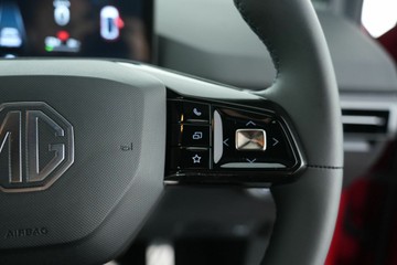 https://vehicle-cdn.autoleague.cloud/30641_U512749_21.jpg