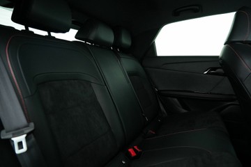 https://vehicle-cdn.autoleague.cloud/30641_U512752_12.jpg