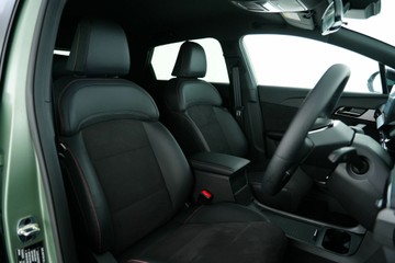 https://vehicle-cdn.autoleague.cloud/30641_U512752_16.jpg