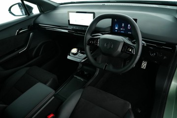 https://vehicle-cdn.autoleague.cloud/30641_U512752_17.jpg