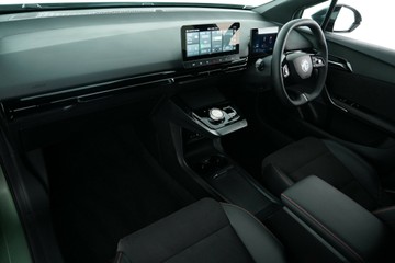 https://vehicle-cdn.autoleague.cloud/30641_U512752_24.jpg