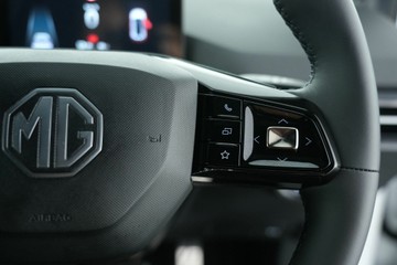 https://vehicle-cdn.autoleague.cloud/30641_U512754_19.jpg