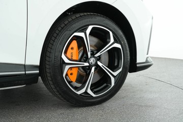 https://vehicle-cdn.autoleague.cloud/30641_U512754_8.jpg