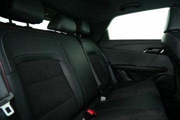 https://vehicle-cdn.autoleague.cloud/30641_U512755_12.jpg