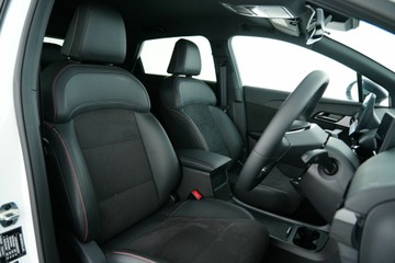 https://vehicle-cdn.autoleague.cloud/30641_U512755_16.jpg