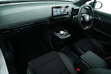 https://vehicle-cdn.autoleague.cloud/30641_U512755_24.jpg