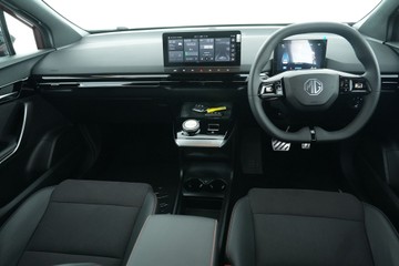 https://vehicle-cdn.autoleague.cloud/30641_U512756_13.jpg