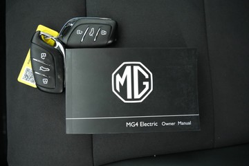 https://vehicle-cdn.autoleague.cloud/30641_U512756_28.jpg