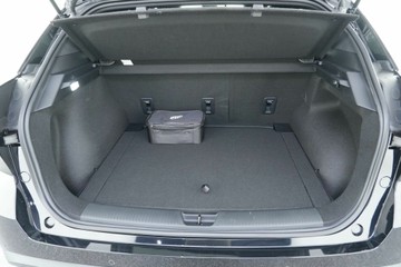 https://vehicle-cdn.autoleague.cloud/30641_U512758_11.jpg