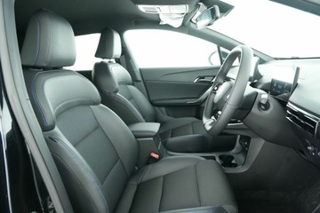 https://vehicle-cdn.autoleague.cloud/30641_U512758_14.jpg