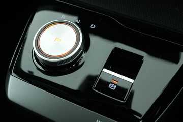 https://vehicle-cdn.autoleague.cloud/30641_U512758_23.jpg