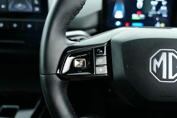 https://vehicle-cdn.autoleague.cloud/30641_U512759_19.jpg