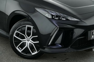 https://vehicle-cdn.autoleague.cloud/30641_U512759_2.jpg