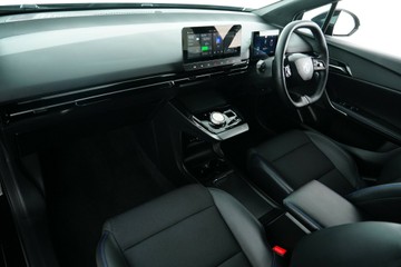 https://vehicle-cdn.autoleague.cloud/30641_U512759_23.jpg
