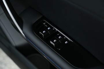 https://vehicle-cdn.autoleague.cloud/30641_U512760_14.jpg
