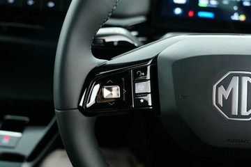 https://vehicle-cdn.autoleague.cloud/30641_U512760_19.jpg