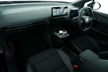 https://vehicle-cdn.autoleague.cloud/30641_U512760_23.jpg