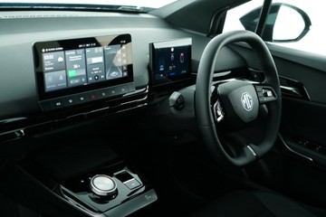 https://vehicle-cdn.autoleague.cloud/30641_U512760_24.jpg