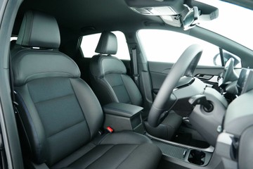 https://vehicle-cdn.autoleague.cloud/30641_U512761_15.jpg
