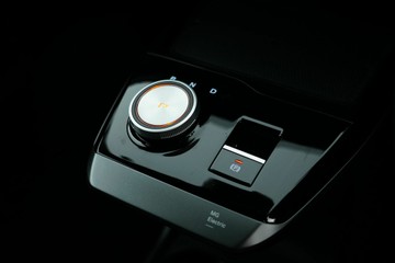 https://vehicle-cdn.autoleague.cloud/30641_U512763_26.jpg