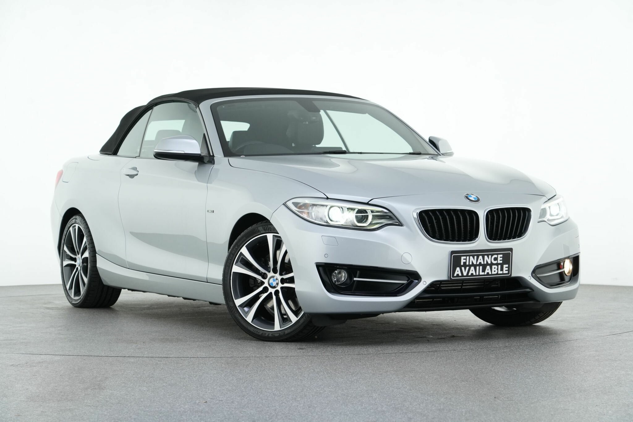 BMW 2 Series image 1