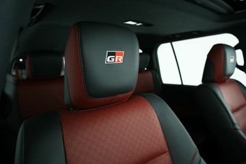 https://vehicle-cdn.autoleague.cloud/30641_U512796_18.jpg