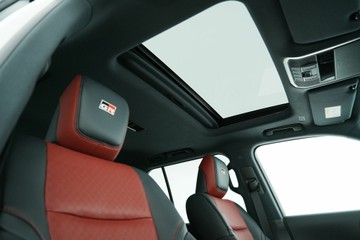 https://vehicle-cdn.autoleague.cloud/30641_U512796_19.jpg