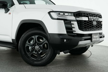https://vehicle-cdn.autoleague.cloud/30641_U512796_2.jpg