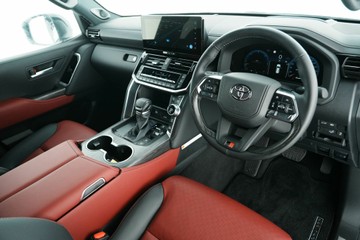 https://vehicle-cdn.autoleague.cloud/30641_U512796_20.jpg