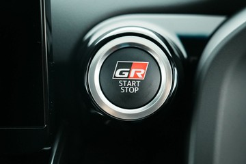 https://vehicle-cdn.autoleague.cloud/30641_U512796_27.jpg