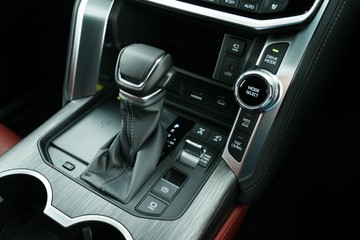 https://vehicle-cdn.autoleague.cloud/30641_U512796_31.jpg