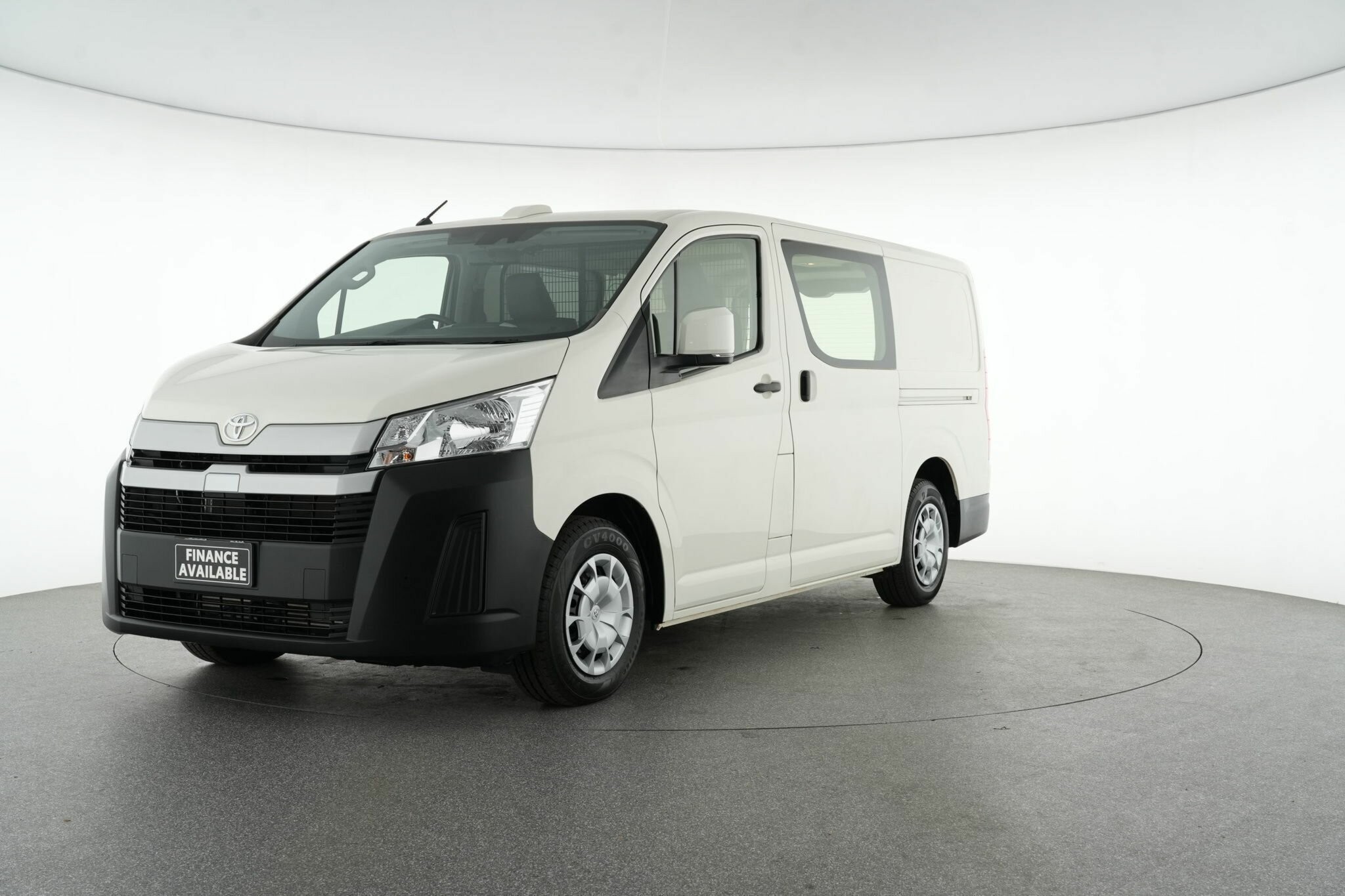 Toyota Hiace image 4