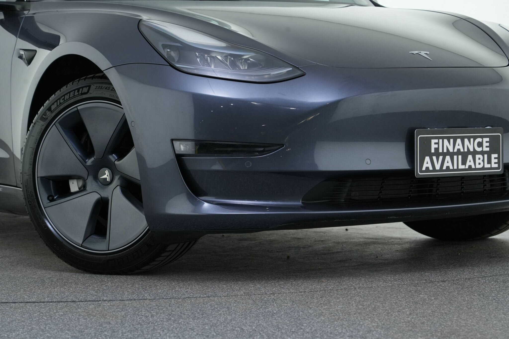 Tesla Model 3 image 2