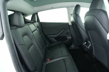https://vehicle-cdn.autoleague.cloud/30641_U512818_11.jpg