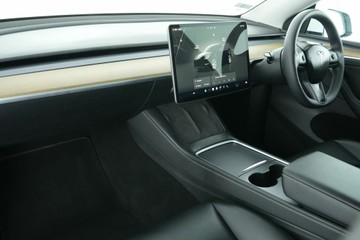 https://vehicle-cdn.autoleague.cloud/30641_U512818_16.jpg